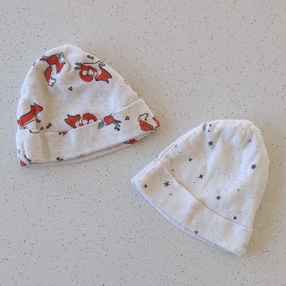 FREE WITH PURCHASE - Set Of 2 Baby Hats with Fox and Star Prints